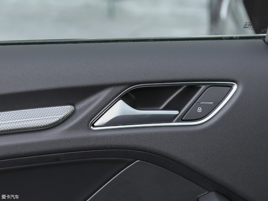 2018WA3 Limousine 30 Limousine 40 TFSIL(fng)