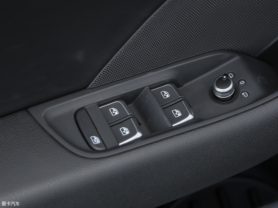 2018WA3 Limousine 30 Limousine 40 TFSIL