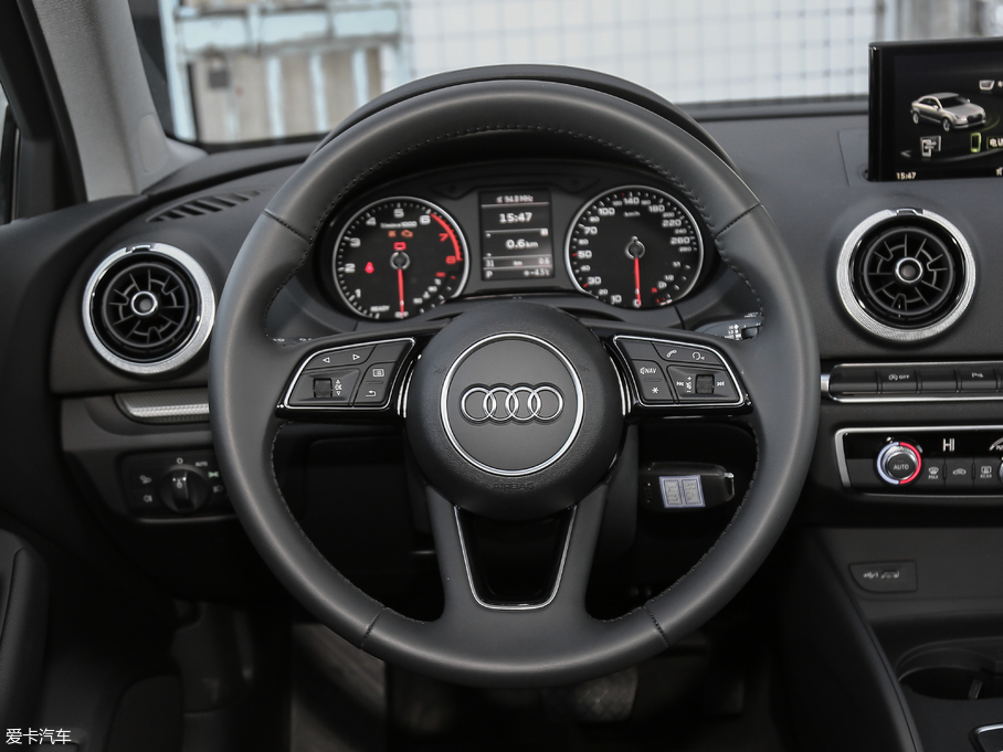 2018?yun)WA3 Limousine 30 Limousine 40 TFSIL(fng)