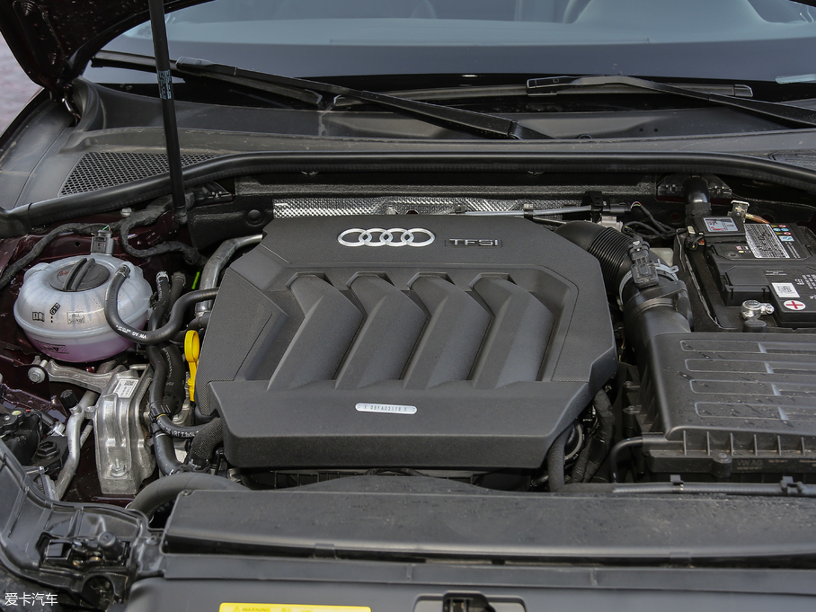 2018WA3 Limousine 30 Limousine 40 TFSIL