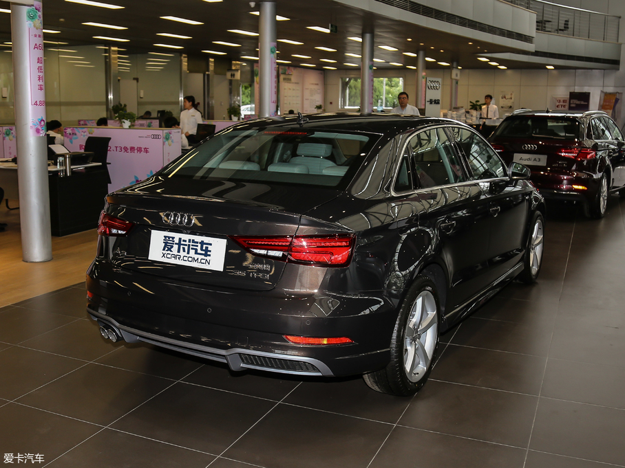 2018?yun)WA3 Limousine 30 Limousine 35 TFSIr(sh)