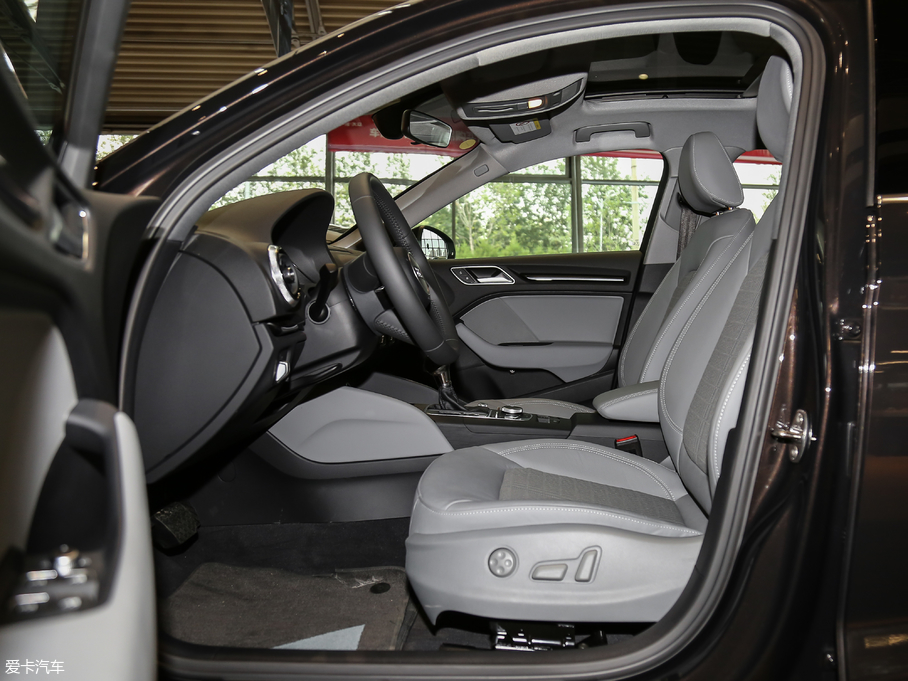 2018WA3 Limousine 30 Limousine 35 TFSIr