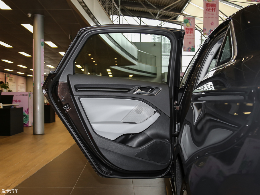 2018WA3 Limousine 30 Limousine 35 TFSIr