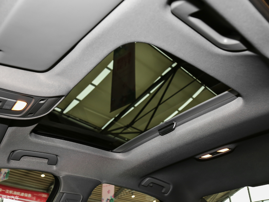 2018?yun)WA3 Limousine 30 Limousine 35 TFSIr(sh)