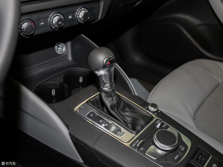 2018?yun)WA3 Limousine 30 Limousine 35 TFSIr(sh)