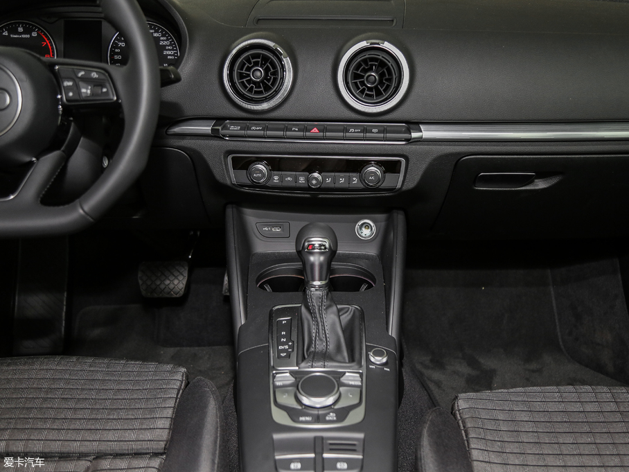 2018WA3 Limousine 30 Limousine 35 TFSI\