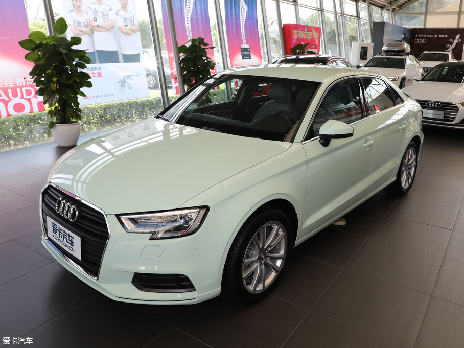 2018WA3 Limousine 30 Limousine 35 TFSIMȡ	