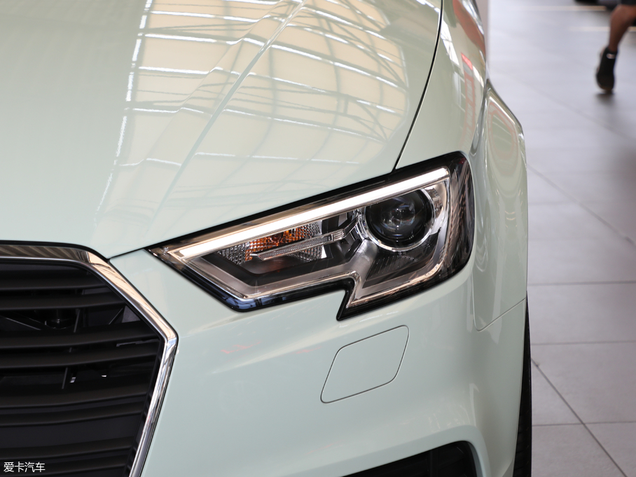 2018WA3 Limousine 30 Limousine 35 TFSIMȡ	