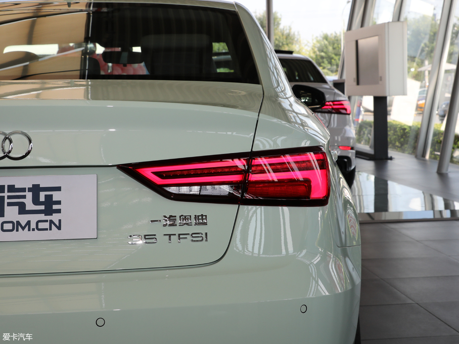 2018WA3 Limousine 30 Limousine 35 TFSIMȡ	