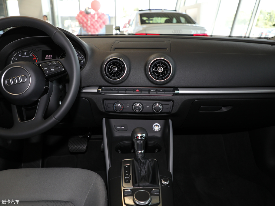 2018WA3 Limousine 30 Limousine 35 TFSIMȡ	