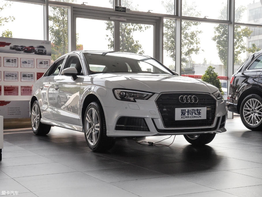 2018WA3 Limousine 30 Limousine 35 TFSIr