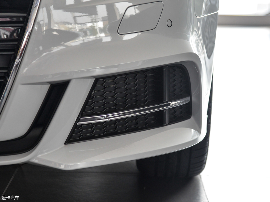 2018?yun)WA3 Limousine 30 Limousine 35 TFSIr(sh)