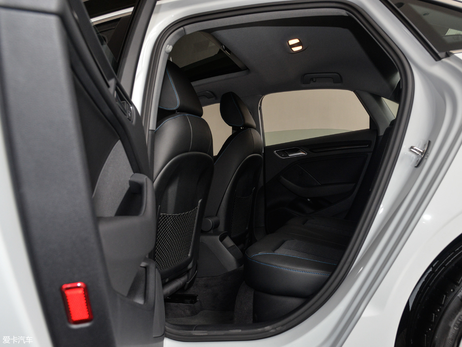 2018?yun)WA3 Limousine 30 Limousine 35 TFSIr(sh)