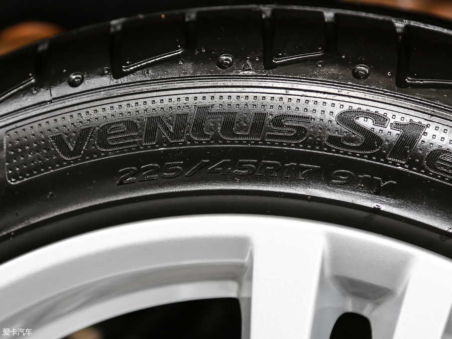 2018WA3 Limousine 30 Limousine 35 TFSIr