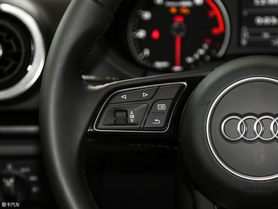 2018WA3 Limousine 30 Limousine 35 TFSIr