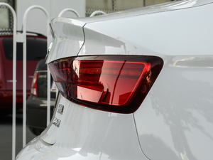 201830 Limousine 35 TFSIL ^