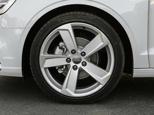 201830 Limousine 35 TFSIL ݆Ȧ