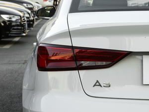 201830 Limousine 35 TFSIL ^