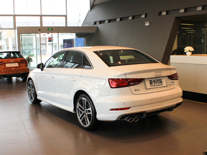 201830 Limousine 35 TFSI\ 45