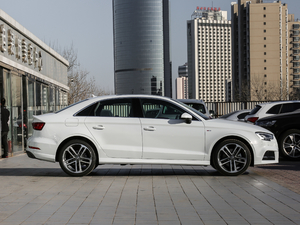 201830 Limousine 40 TFSI\(yn)(dng) w^