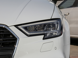 201830 Limousine 40 TFSI\ 