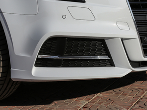 201830 Limousine 40 TFSI\ ^