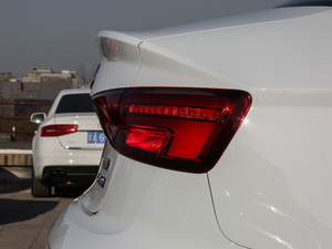 201830 Limousine 40 TFSI\ ^