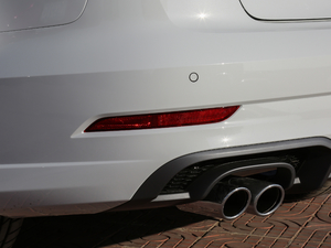 201830 Limousine 40 TFSI\ ^