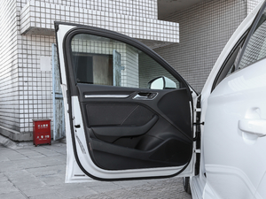 201830 Limousine 40 TFSI\ {λ܇T