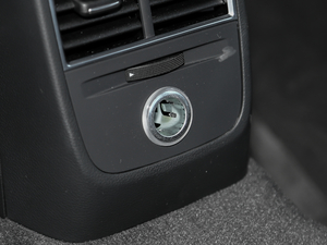 201830 Limousine 40 TFSI\ g