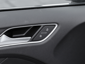 201830 Limousine 40 TFSI\ g