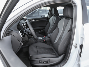 201830 Limousine 40 TFSI\ {