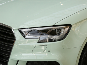 201830 Limousine 35 TFSI\ ^