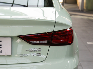 201830 Limousine 35 TFSI\(yn)(dng) β