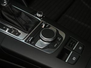 201830 Limousine 35 TFSI\ {