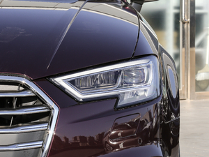 201830 Limousine 40 TFSIL 