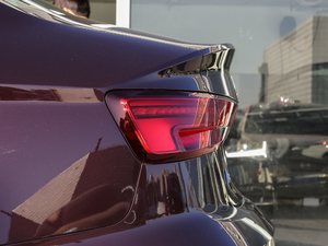 201830 Limousine 40 TFSIL(fng) (x)(ji)^