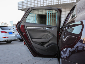 201830 Limousine 40 TFSIL ܇T