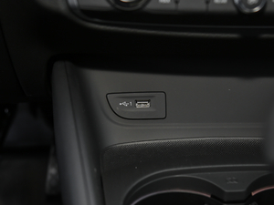 201830 Limousine 40 TFSIL g