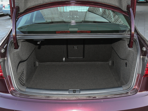 201830 Limousine 40 TFSIL g