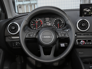 201830 Limousine 40 TFSIL(fng) P