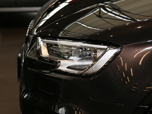 201830 Limousine 35 TFSIr (x)(ji)^