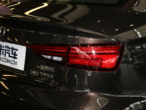 201830 Limousine 35 TFSIr ^