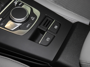 201830 Limousine 35 TFSIr v܇Ƅ