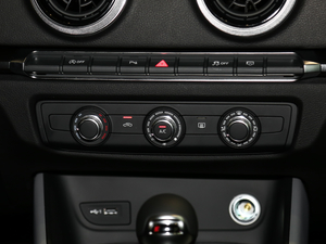 201830 Limousine 35 TFSIr {{