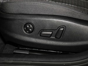 201830 Limousine 35 TFSI\ {{