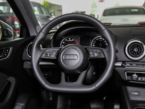 201830 Limousine 35 TFSI\ P