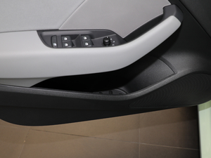 201830 Limousine 35 TFSIMȡ	 ǰTg