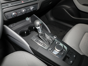 201830 Limousine 35 TFSIMȡ	 QU