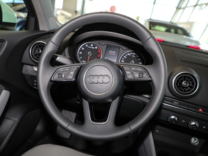 201830 Limousine 35 TFSIMȡ	 P